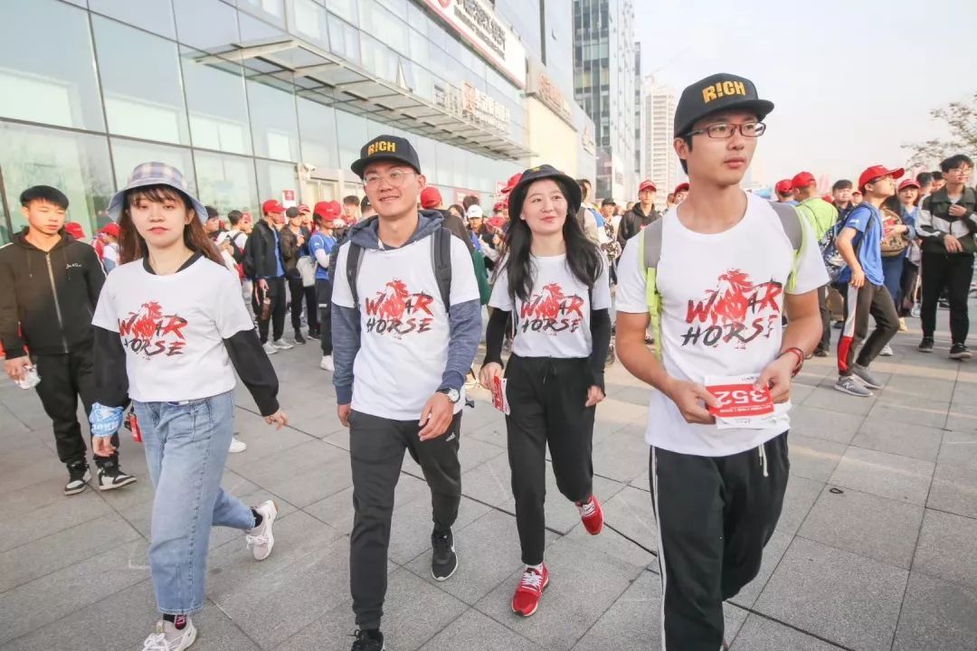 戰(zhàn)馬相伴，勇不止步丨戰(zhàn)馬毅行百公里戰(zhàn)隊招募令！